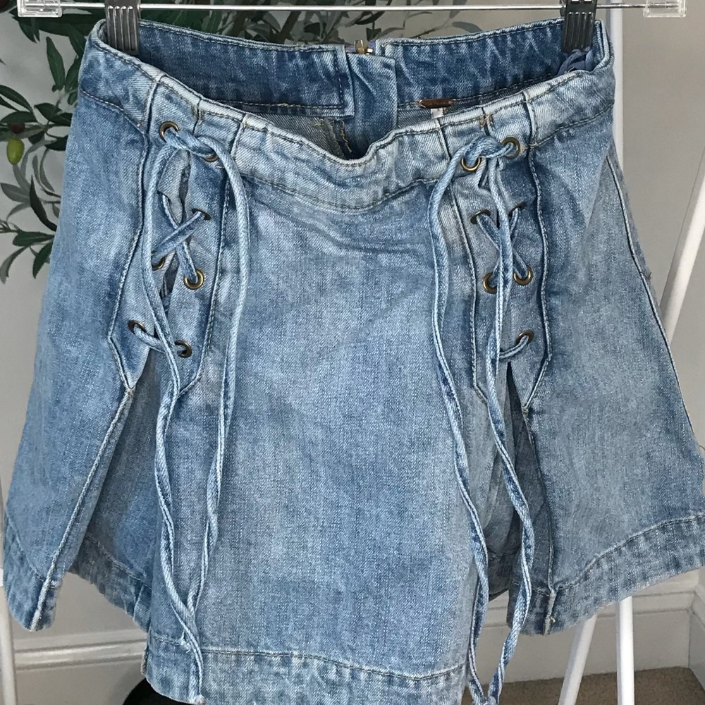 Free People Denim Lace Up Pleated Skirt Size 0